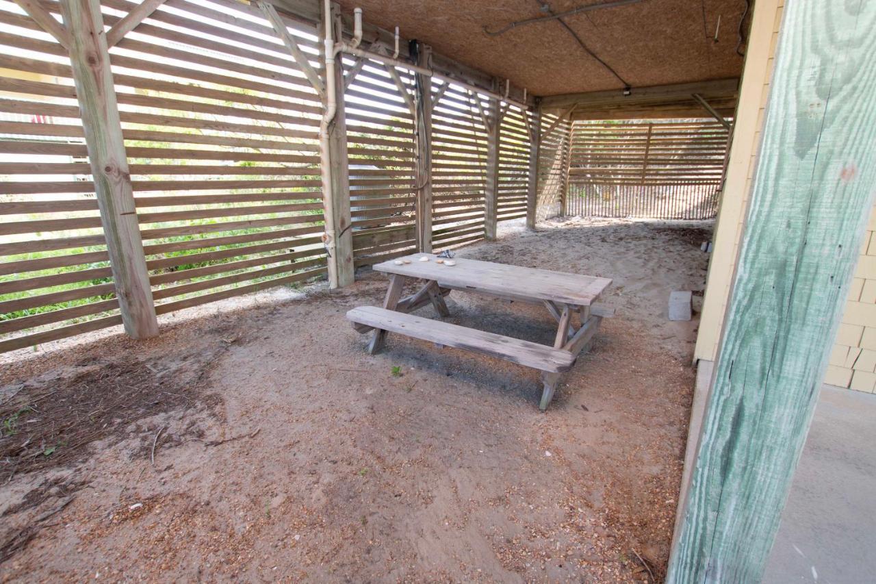Wl933, Tale Of The Whale- Oceanfront, Private Beach Access, Gas Fireplace, Ocean Views Corolla Eksteriør billede