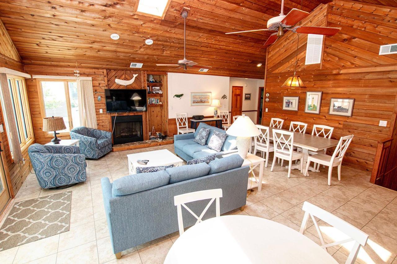 Wl933, Tale Of The Whale- Oceanfront, Private Beach Access, Gas Fireplace, Ocean Views Corolla Eksteriør billede